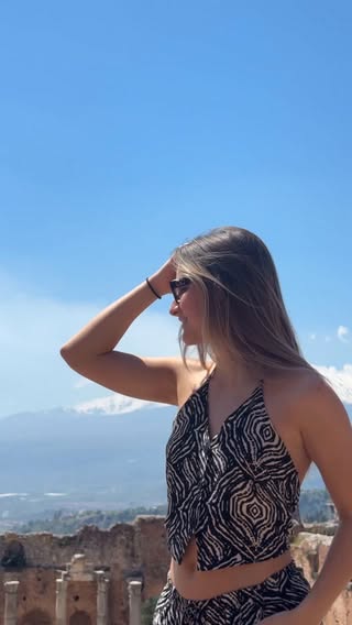 Il prezzo dell’acqua mi ha STESA 🫣
Ecco tutto quello che ho fatto in poche ore a Taormina!
#taormina #travel #vlog