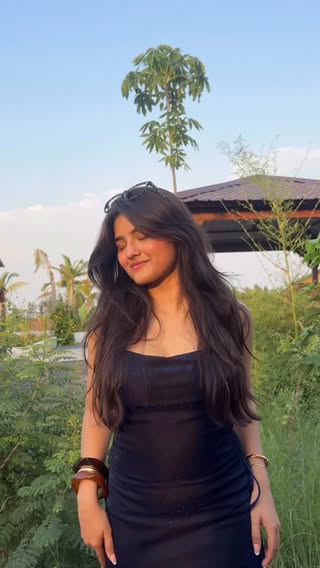 Kudi is just too hot to care!🤏🏻

@jassmanak ✨
[ jass manak, reel, trending, trend, transition, fyp, feature, featured, punjabi, Raho bachke, viral, trending reel]
#fyp #trendingreels #trend #viral #newreel