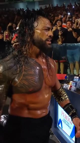 You can turn pretty much anything into a weapon during Tribal Combat 🤣🍿 #WWEClash