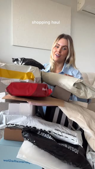 Wow so overwhelmed this haul was like Christmas Day 🥹

Comment HAUL and I’ll send the links