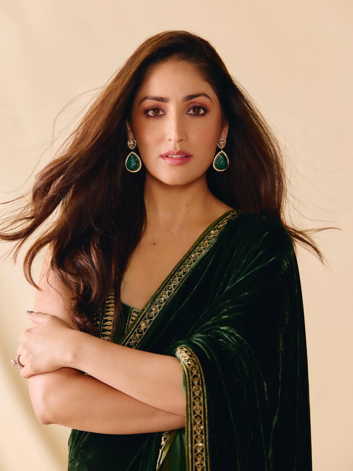 ❤️

Outfit- @devnaagri 
Jewellery- @jagdishjewellerschandigarh 

Styling- @alliaalrufai @alliaandnayaab 
Styling team- @aditisubramaniam 
Makeup- @reshmaamerchant 
Hair- @arvindkumar_hair 
Photography- @kadamajay