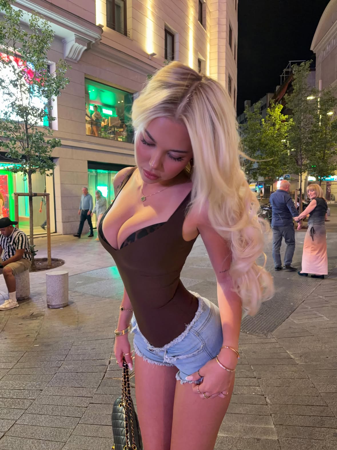 i‘d stare too