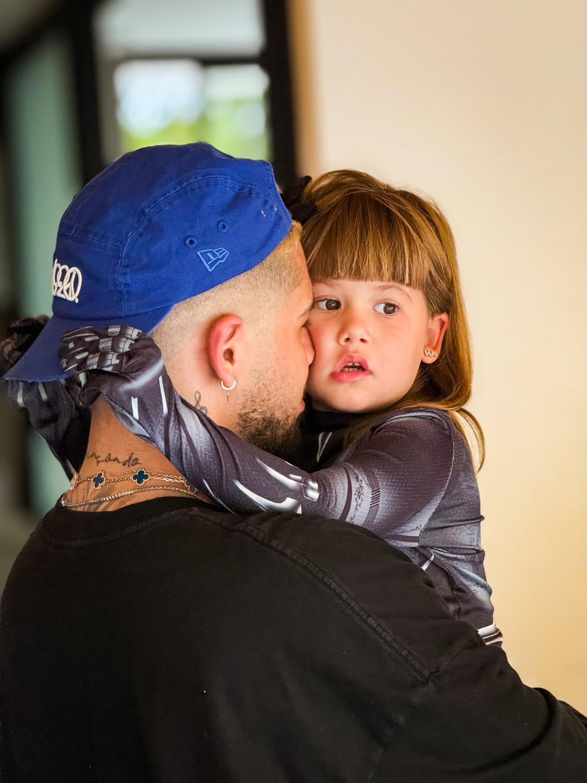 Feliz aniversário, minha Princesa! ❤️

Você é a melhor parte dos meus dias e o maior presente que Deus me deu. Que sua vida seja sempre cheia de alegria, saúde e muito amor.

Saiba que você tem um pai que sente um orgulho enorme de você e que vai te amar para sempre. Parabéns, minha primogênita! 

Te amo, Maria Alice. ❤️👑🥹