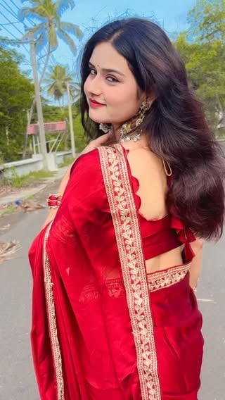 Deewani deewani trend chal raha tha mai bhi bna li 🥰 @sksurbhi_singh