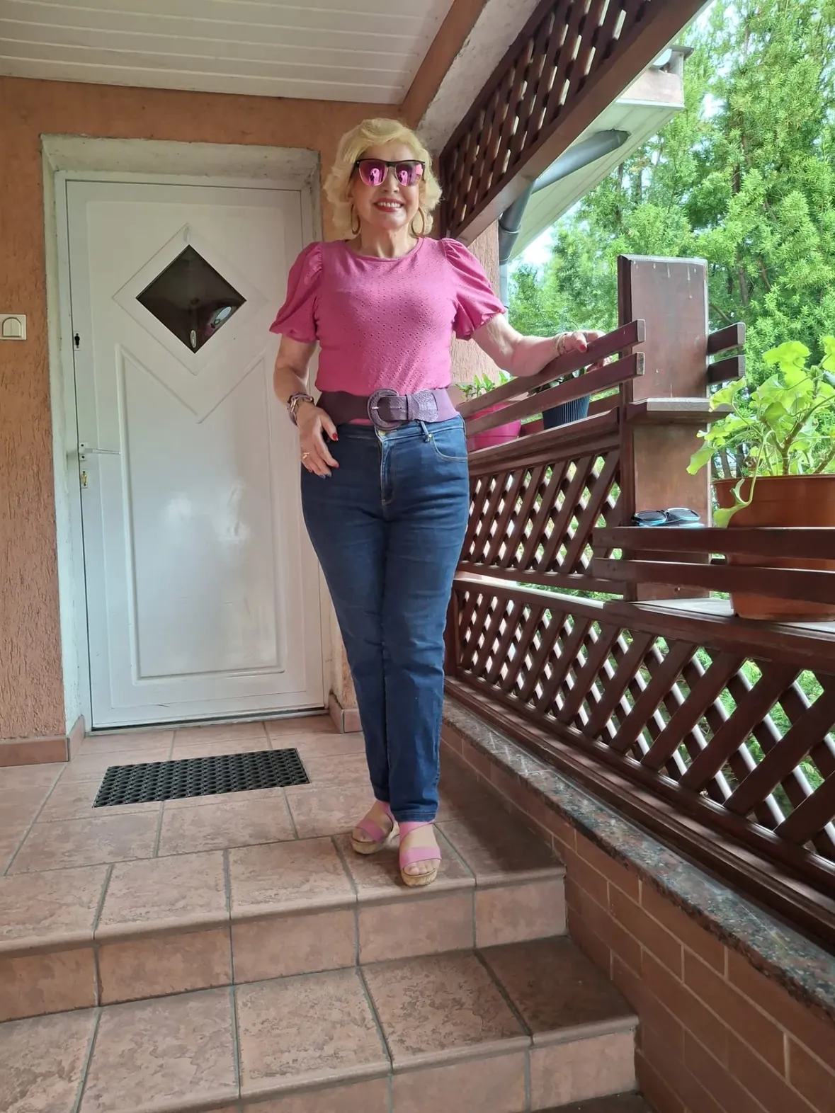Dzień dobry  kochani, życzę pięknej soboty, miłego relaksu, uśmiechu ❤️❤️😍🌼☕️☕️🌼🥰😘

Wspaniałego weekendu, pozdrawiam serdecznie 😍🌸💞💞