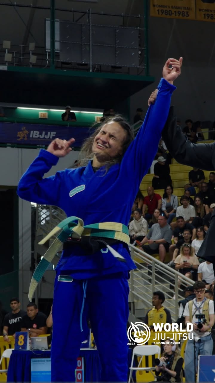 @sabrinagondimjj advances to the feather semifinals! Watch all matches live on @flograppling.