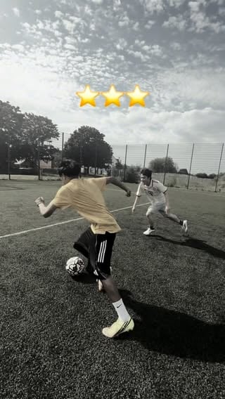 Which skill was the best? 🤔🇧🇷

#football #footballskills #soccer #soccerskills #neymar