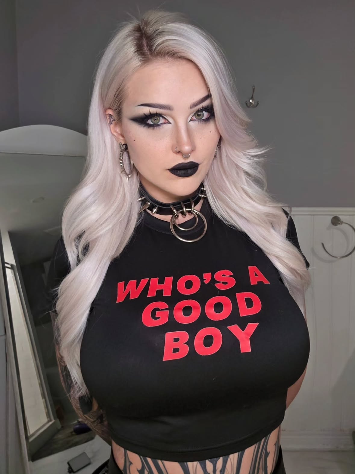 Do you like my new shirt? 🖤
.
.
.
#altgirl #gothgirl #altfashion #tattoos #inkedgirls