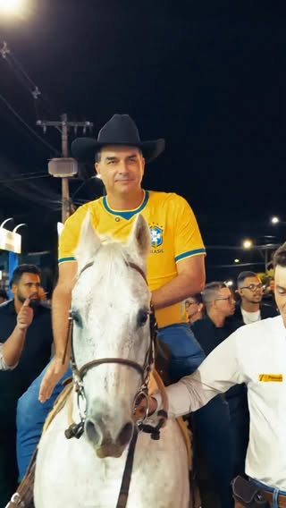Encerrei a agenda em Minas Gerais na @fenamilho , em Patos de Minas, com o coração cheio de gratidão.

Só tenho a agradecer pela recepção e pelo carinho que recebi nestes últimos dias. Cada abraço, palavra de apoio e conversa renovam nossas forças para seguir lutando pelo Brasil que sonhamos.

Obrigado, Minas Gerais! Até a próxima! 🇧🇷