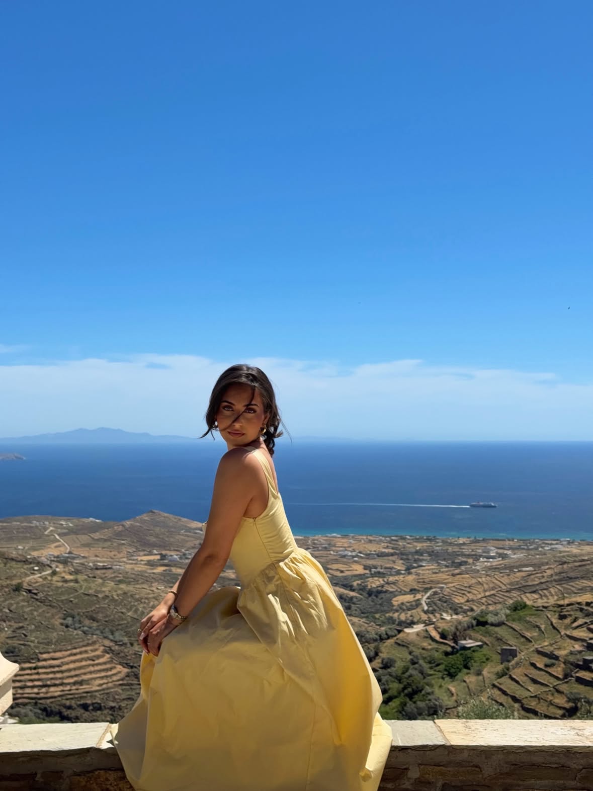 a yellow moment