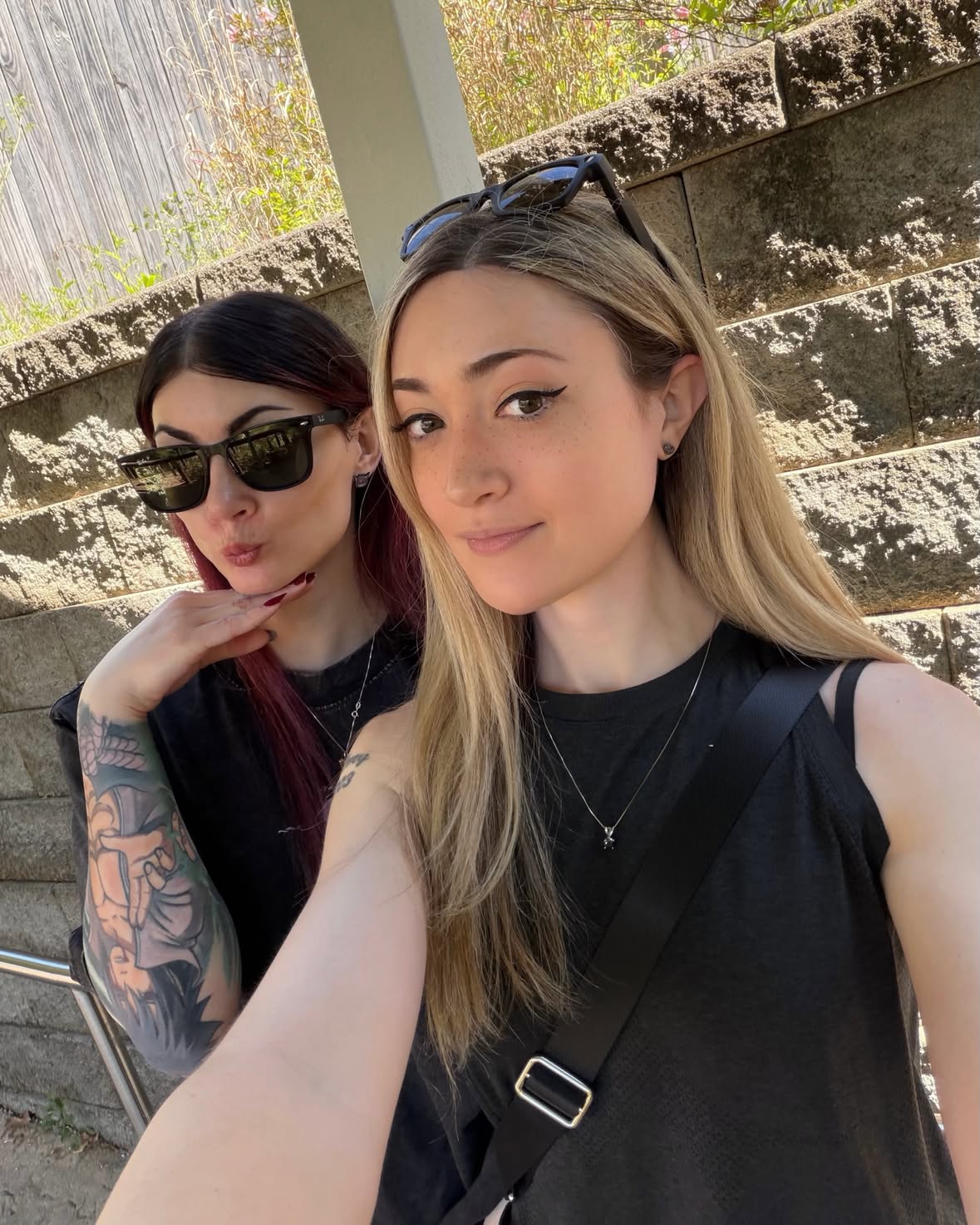 Today I wanted to do a photo dump for you guys so I hope you like the pics. 😊 Most of these are just random pictures I have taken lately in my daily life and with friends lol. ❤️ Though it would be a fun change of pace from my normal posed pictures. So if you like stuff like this and would like me to do more like it let me know! ☺️
.
.
.
.
#trans #transgirl #selfies #girlnextdoor
