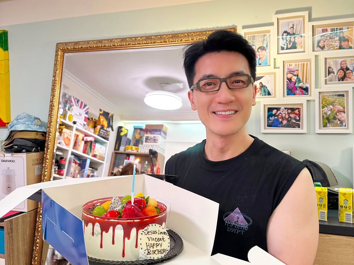感恩可以和弟兄姊妹，一起慶祝生日。🎂
謝謝你們的愛！💖😊
I'm so thankful to celebrate my birthday with brothers and sisters! Love you guys. 

#HBD #CBS #Love