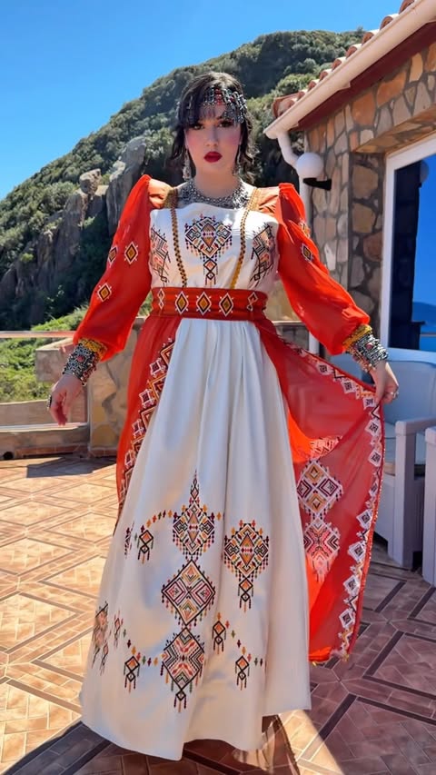 ❤️Modele Narimane ❤️Collection 2026 🥰❤️ disponible chez Karima ❤️ 
👉Prix : 27000 da da robe+ ceinture + Fouta 
👉Couleur : blanc 
👉Taille : 38 40 42 44 
👉Tissu satin merlin 1 er choix👌 
👉Livraison : 58 wilayas 🚛en 48 h 
👉Lieu : Alger el biar exact Scala pas loin de la mosqué en face la pharmacie❤️Robe kabyle karima vous souhaite la bienvenue 🤗 #robekabyle robekabyle robekabyle robekabyle robekabylekarima #robekabyle robekabylekarima  #tasdirat_al3arous_aldjazairia #robekabylemoderne #robekabyle tesdiret_ljazayria جبةالقبائلية_وقعدتها