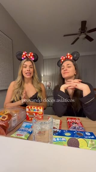 alguém precisa apresentar um chocolate ouro branco pra esse povo urgente 😂😂😂