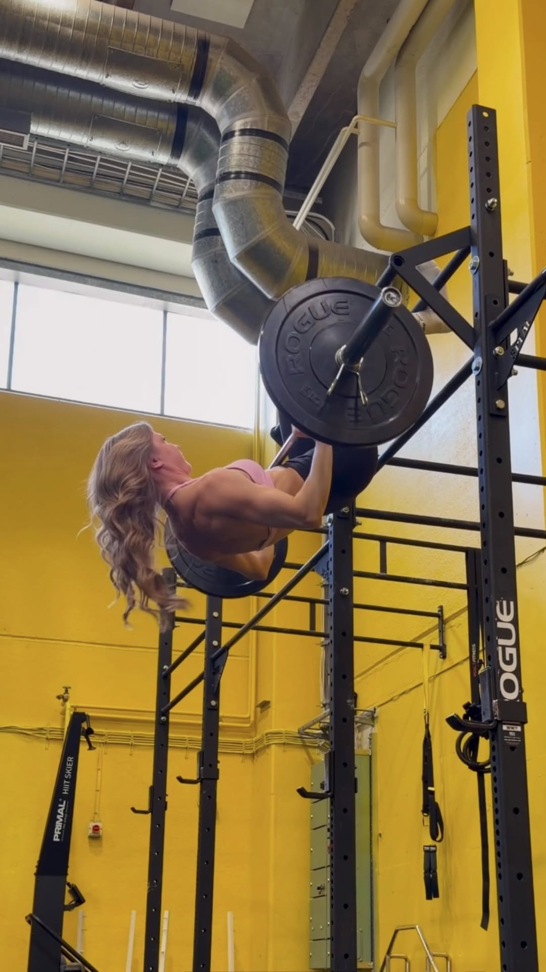 Chest day, but make it spicy🌶️🔥

Pretty sure this isn’t what they meant by ”incline bench,” but we roll with it🙃🏋️‍♂️

#fitness #workout #challenge #fitnessmotivation #workoutmotivation
