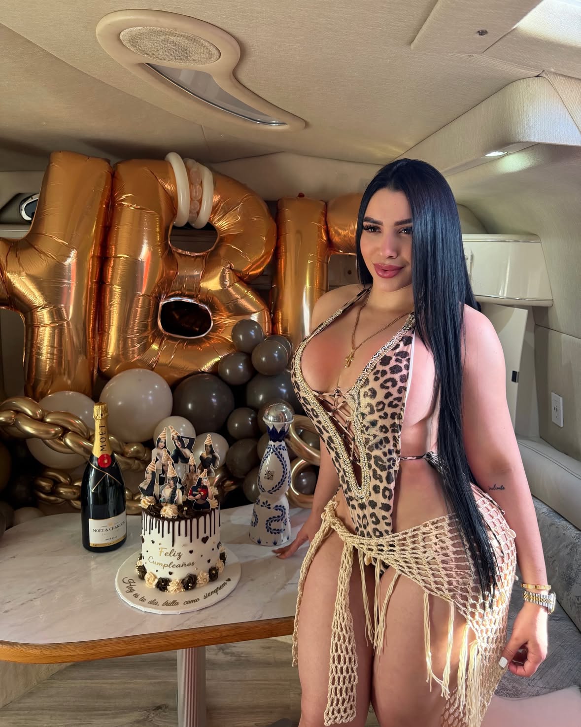 🎂✨ Los cumplí muy feliz.
Gracias, Dios, por un año más de vida, por todas tus bendiciones y por cada meta alcanzada. Hoy celebro con gratitud y el corazón lleno de felicidad. 🙏🤍 #viral #latinas #miami #parati #fypシ