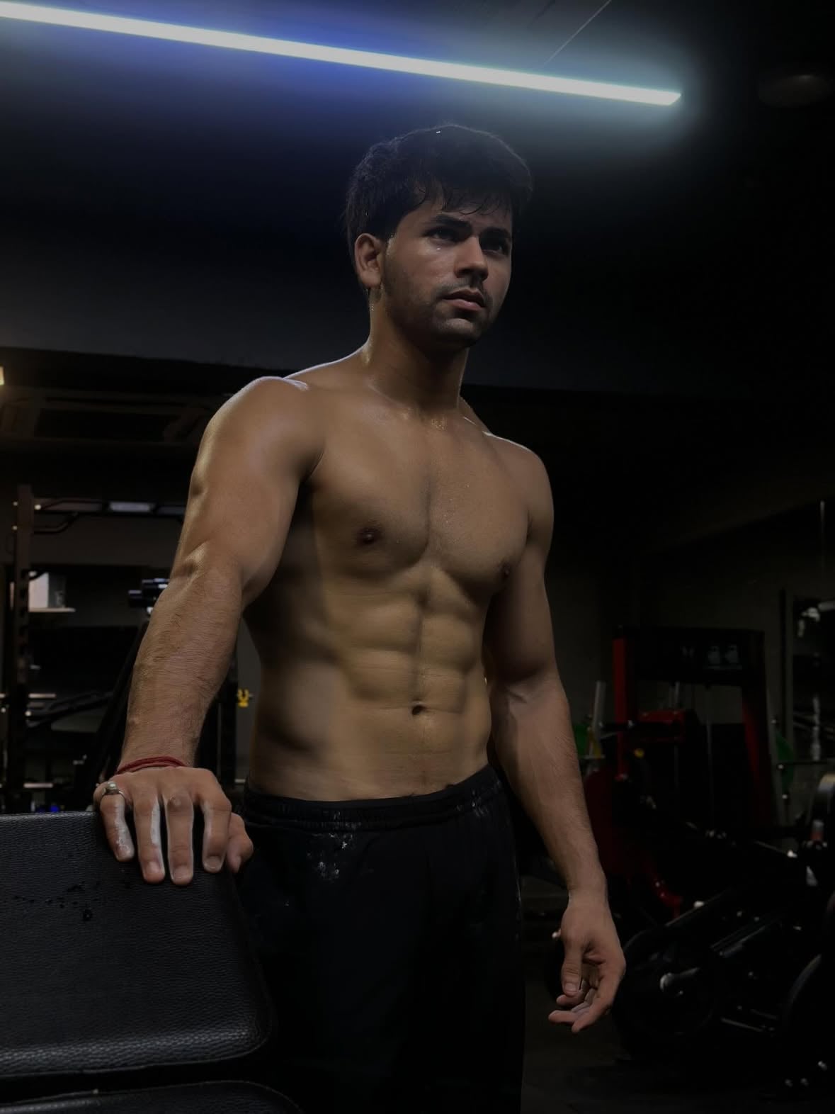 Be the reason Monday feels nervous, not you.💪🏻

#Monday #motivation #siddharthnigam