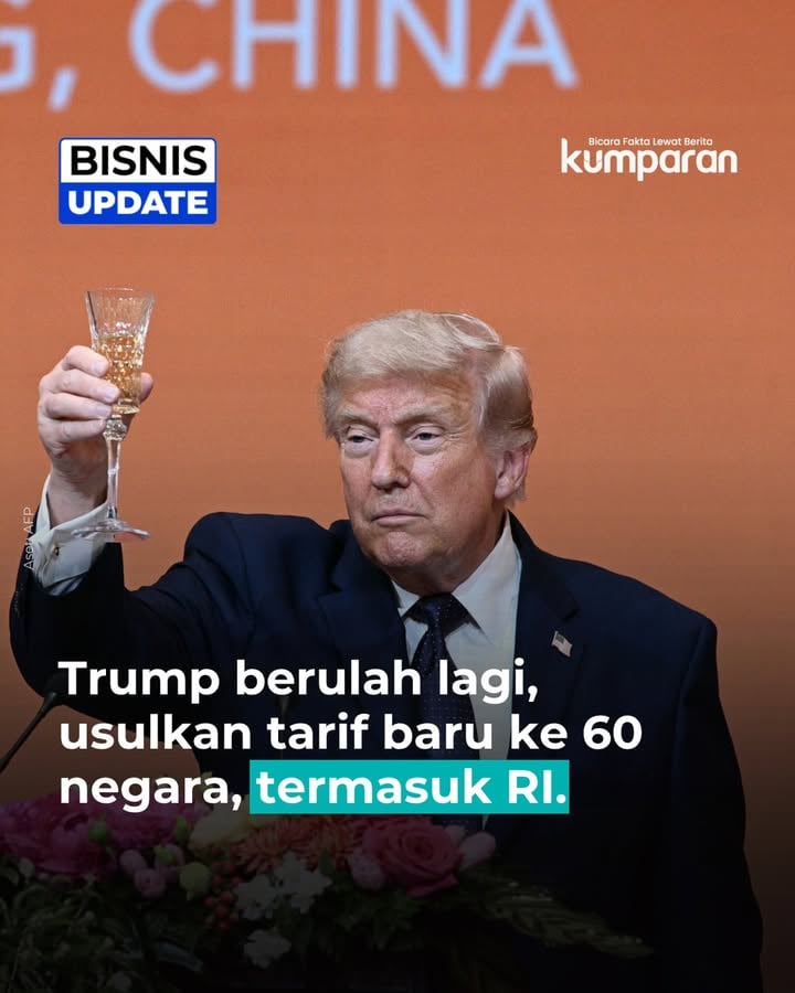 Presiden AS Donald Trump berulah lagi. Kini, dia mengusulkan tarif baru terhadap 60 negara usai Mahkaham Agung AS membatalkan kebijakannya.⁠
⁠
Dilansir Bloomberg, Rabu (3/6), tarif tersebut setidaknya sebesar 10 persen hingga 12,5 persen. Usulan tersebut akan disampaikan pada 6 Juli dan akan mendengar pendapat publik pada 7 Juli.⁠
⁠
📸: Dok. AFP.⁠
⁠
Baca selengkapnya dengan klik link di bio. Cari tahu berita update lainnya dengan download aplikasi kumparan di App Store atau Google Play.⁠
⁠
📝: bisnisupdate | update | bisnis | oneliner | R029 | R074 | E093⁠
⁠
#bicarafaktalewatberita #kumparan