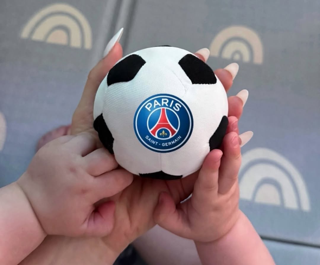 BRAVO PARIS !!! ⚽️💙🤍♥️🏆⭐️⭐️
Pour la 2ème année consécutive, vainqueurs de la Champions League 🔥🔥🔥
.
#psg #paris #maville #championsleague #winner