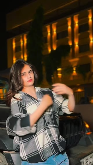 Meri Gaddi fan sun hogi teri chaal di🤌🏻👀

.

#tharroxx #black #badmashi #anjuchoudhary #jaatni