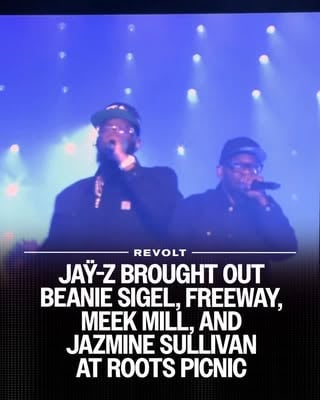 LEGENDARY NIGHT 🙌🏾🐐

JAŸ-Z welcomed Beanie Sigel, Freeway, Meek Mill, and Jazmine Sullivan to the @rootspicnic stage 🔥