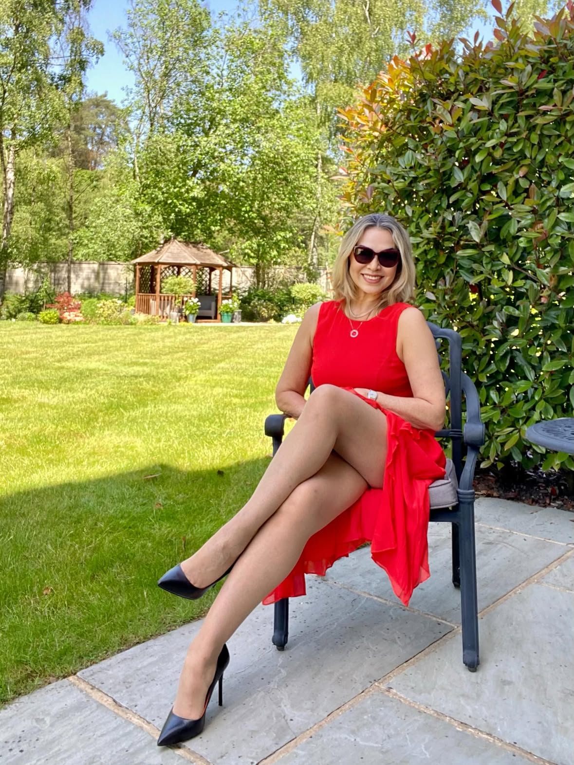 Good morning!! We are back home, and I’m just happy to enjoy the sunshine in our garden!☀️☀️☀️😍♥️♥️♥️ Happy Sun☀️Day my dear friends!