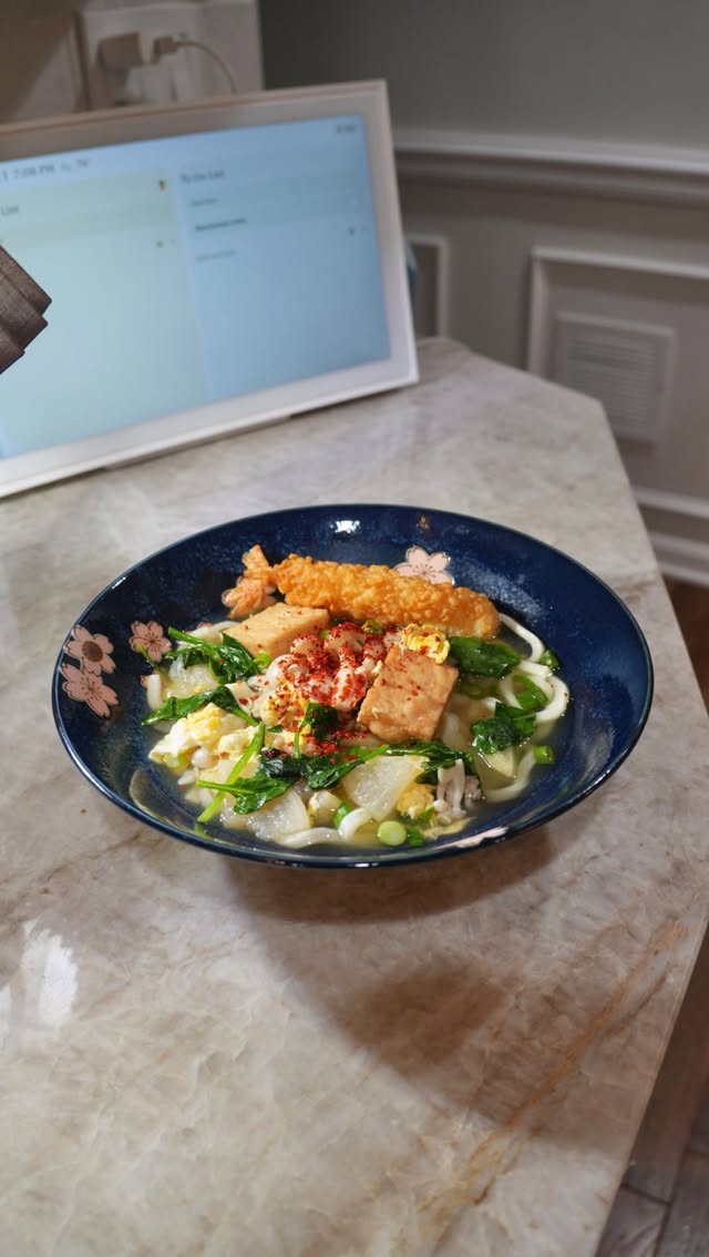 I’ve shared my fish cake soup recipe a few times before but made it into a one dish meal by adding udon noodles (my kids’ fav,) spinach, mushrooms and eggs! Comment “RECIPE” if you’d like this easy peasy recipe sent to you!