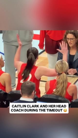 Clark and Stephanie White appeared to have an intense exchange in the huddle 😯

(via @emmawaatkins)

#wnba #basketball #caitlinclark #womensbasketball