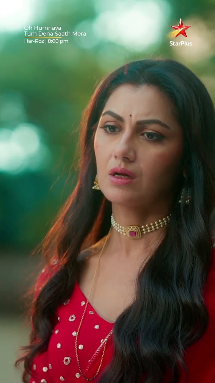 Jis sach se ab tak anjaan tha Rakshit, aaj wahi sach uske saamne khada hai...
Kya yeh haqeeqat uski poori duniya badal degi?

Dekhiye #OhHumnavaTumDenaSaathMera, har roz raat 8 baje #StarPlus par, aur kabhi bhi #JioHotstar par.