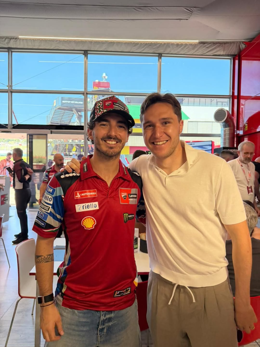Una giornata indimenticabile. Grazie @pecco63 e @ducaticorse per averci fatto vivere questa esperienza. Vederti dal vivo sfrecciare sulla tua moto è stata un emozione. 🚀🚀🚀😍😍