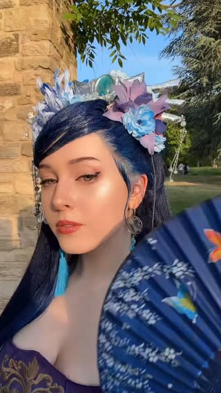 Meine Lady Lihua aus Tagebücher der Apothekerin🥹 Ich hab alles an diesem cosplay selbst gemacht und ich bin so happy damit 🌞 Ich liebe Maomao auch, vielleicht mach ich auch noch ein Cosplay davon

__________
#anime #cosplay #transition