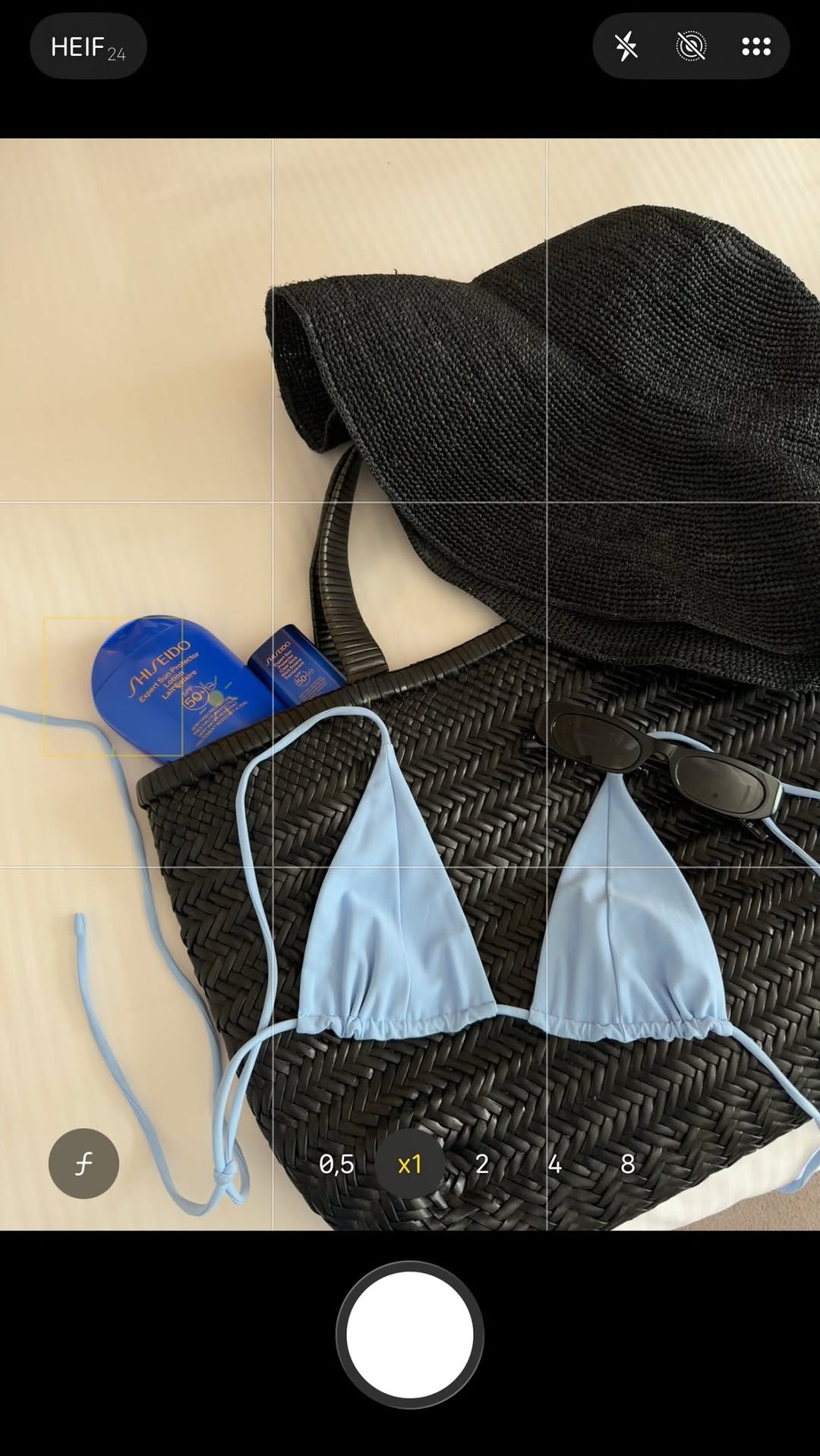 Publi. Solo hay dos cosas que no pueden faltar para estar perfectas un día de pisci/playa… primero, un look que sea cómodo pero que siente de 10 🩵 y segundo y más importante una buena protección solar que no queremos quemarnos! Yo utilizo la gama de @shiseido , tanto la loción corporal como el ‘Expert Sun Protector Clear Stick’ que además de que se refuerza con el agua y el calor, es sin duda la opción más cómoda y efectiva para poder re aplicármelo las veces que haga falta! Qué me decís del look? Yo estoy in loveee 😮‍💨
