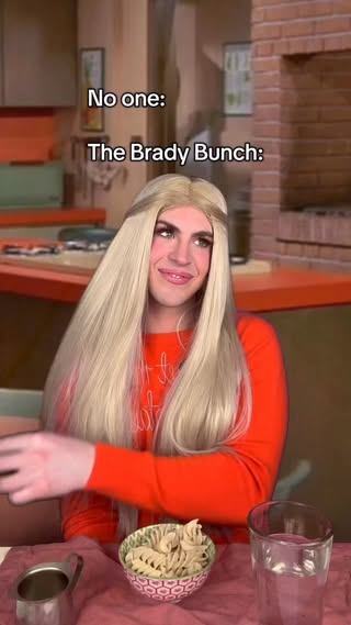 Re-uploading this gem since the Brady Bunch is making rounds again 💞 #satire #parody #thebradybunch #bradybunch #comedyreels