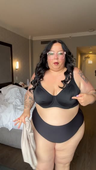 GRWM to meet some @cpapbaddies 🥵✨

** everything linked on my @driptail.app in my bio ** 

dress/shoes @penningtons (ALICIA20)
underwear: @knix
chaffe shorts: @thighsociety 
rings: @zaleskajewelry 
earrings/bracelets: @hm 
bronzer: @diorbeauty 
blush: @yslbeauty 
eyes: @aboutfacebeauty 
lips: @hudabeauty