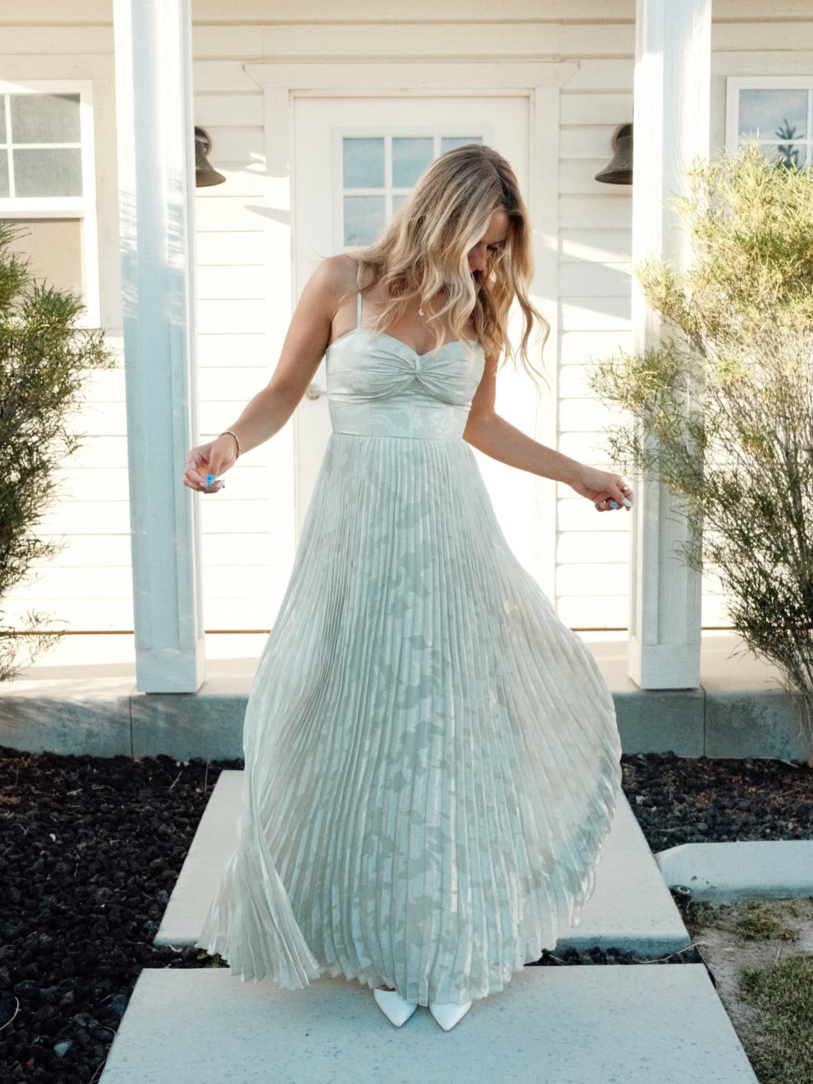 Wedding Ready! 🫶🏼👗 @lulus use code “KESLEY20” for 20% off your first order! #luluspartner #lovelulus 

Comment “WEDDING” and I’ll send you a link to all these cute dresses to your dm’s!!
