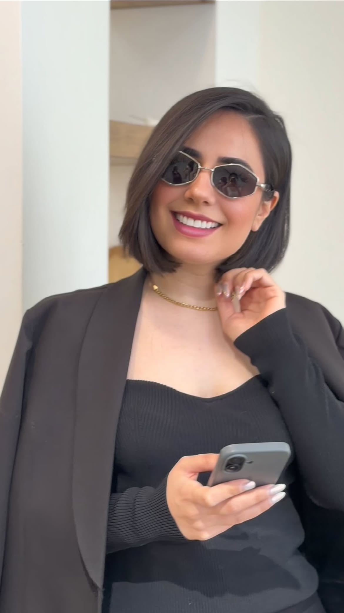 ⁨	⁨	وقتی پیش من میای، موهات کوتاه میشه
ولی اعتماد به نفست قد میکشه😍🔥

‏‎‏‎‏‎#کوتاهی #کوتاهیمو #کوتاهی_ژورنالی #haircut #hair⁩⁩