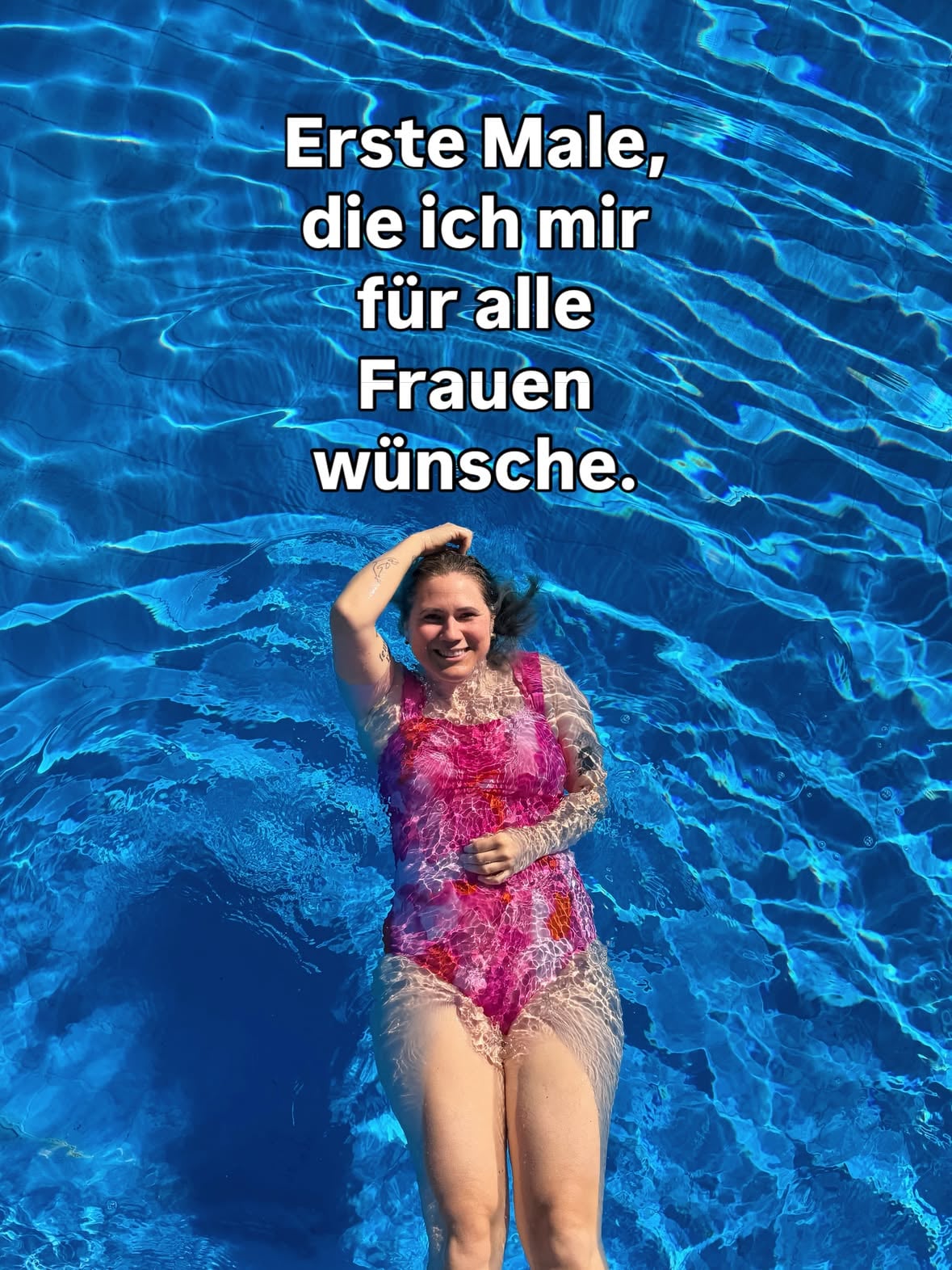 Anzeige | Wir alle erleben erste Male. Das erste Mal küssen. Das erste Mal Liebeskummer. Das erste mal die Periode bekommen. Und dann sind da die ersten Male, auf die wir sehnsüchtig warten. Erste Male, die wir fühlen wollen. Besonders jetzt im Sommer. ☀️

Diese ersten Male wünsche ich dir, mir und allen Frauen, die im Sommer endlich den Fokus auf die Momente und nicht auf ihren Körper legen wollen. 

Die Badeanzüge und Outfits aus dem Posting sind alle von @bonprix - große Empfehlung. Sieht gut aus und fühlt sich gut an. #bonprix 👙☀️😍 | Fotos teilweise von @junala_