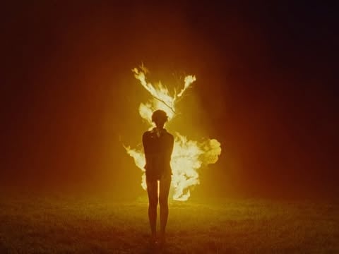 HIT THE WALL - @gracieabrams 🩵🩵🩵🩵

Produced by @icestudios.co 
@harry__wheeler @patienceharding @jmoloney1 @northofnowfilms @victoria_pugh @yaro___ @dylanj_edwards @johnlowe.xyz @maggiecurwin @jenny.shoo.pumps @rowanmackintosh @emilychengmakeup @wardhair4real