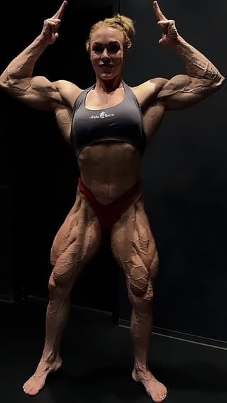 Insane condition 🤯🤯🤯
@paulaifbbpro she announced the remaining shows before the Olympia