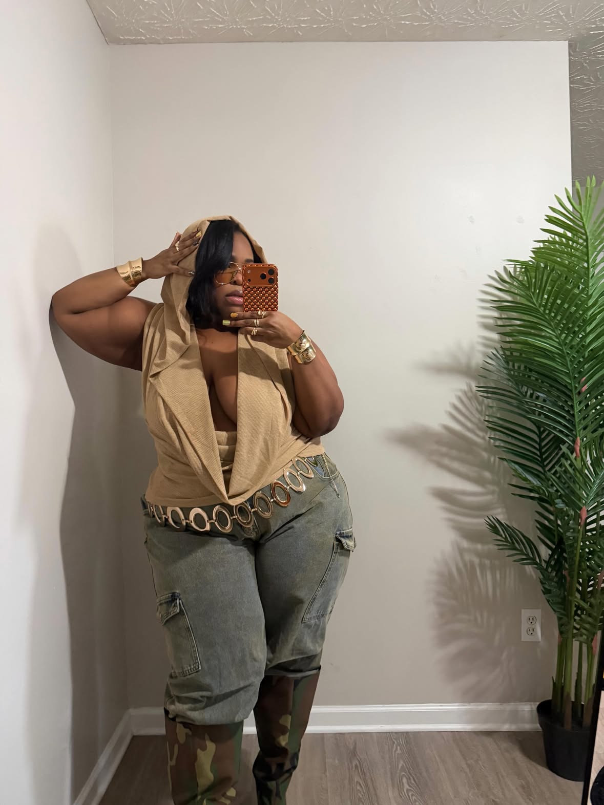 Say you need me baby ✨ @FashionNovaCurve 
.
.
Top: Desert Retreat Cowl Neck 
Jeans: Rosarito Tinted Cargo Jeans - Vintage