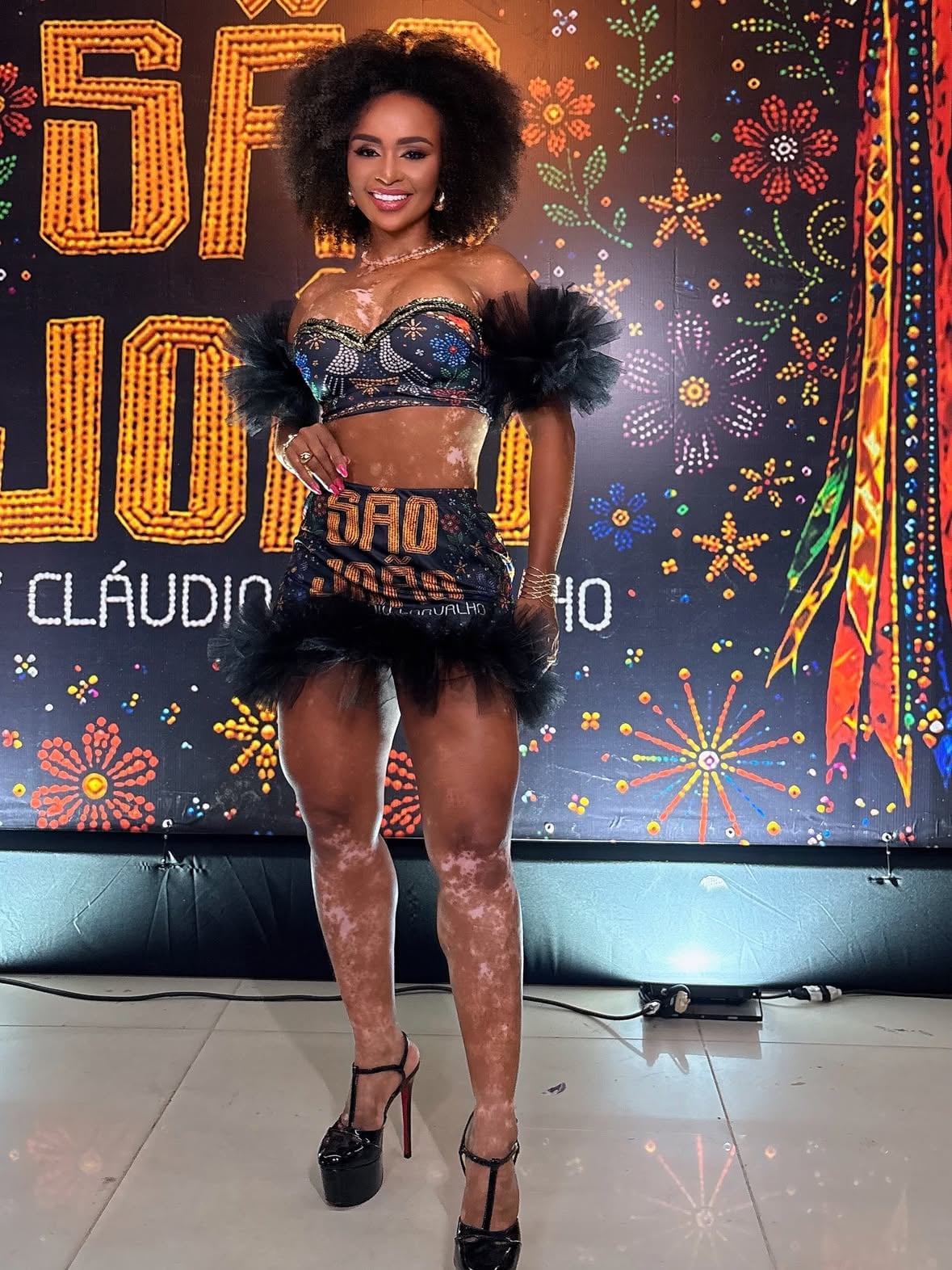 Madrinha do São João Beneficiente by @claudio_carvalhoo com nossa coleção assinada por mim ♥️
Já dando Dtart nas festas Juninas💃✨

Click @camila_aslv 
Look @noelmmelo 
Beauty @karlarodrigueshair