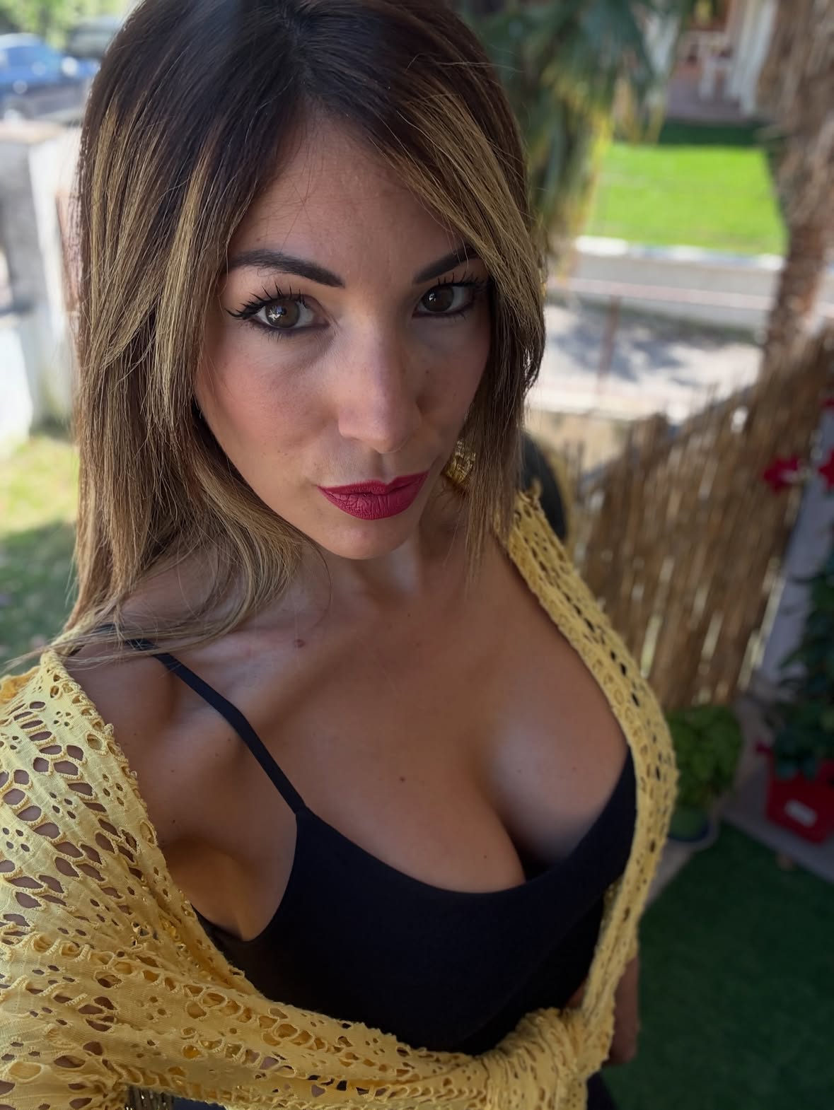 Ma buongiorno ☀️ foto o video? Quale preferite? 🤩 

#portrait #selfieoftheday #summervıbes #donnaitaliana