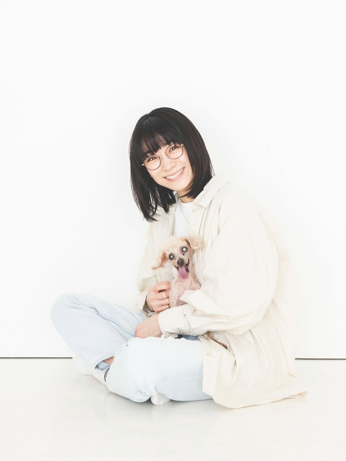 本日5/30 15歳4ヶ月
息子であり、彼氏であり、私の一部であった愛犬チャッピーくんが天国へ

昨日の夜もしっかりご飯を食べて、おやすみのチューをして…
朝いつも通り寝ている姿で息を引き取ってました

生前、チャッピーとお仕事してくれた皆さん、一緒に遊んでくれた皆さん、お散歩を見守ってくれてた皆さん
ありがとうございました

#時東ぁみ #愛犬 #溺愛犬 #私の一部 #ありがとうございました