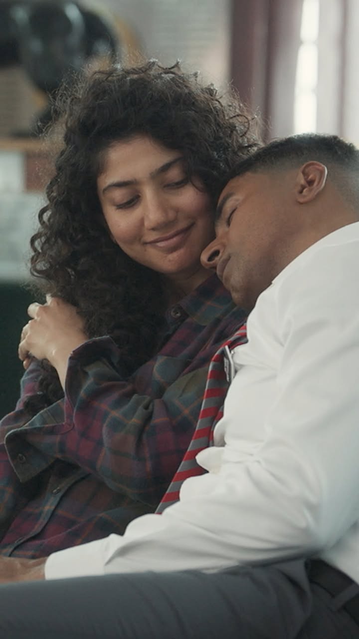 Big fan of whatever this is called 🥰✨

🎥: Amaran
[Sivakarthikeyan, Sai Pallavi, True Stories, Heroes]