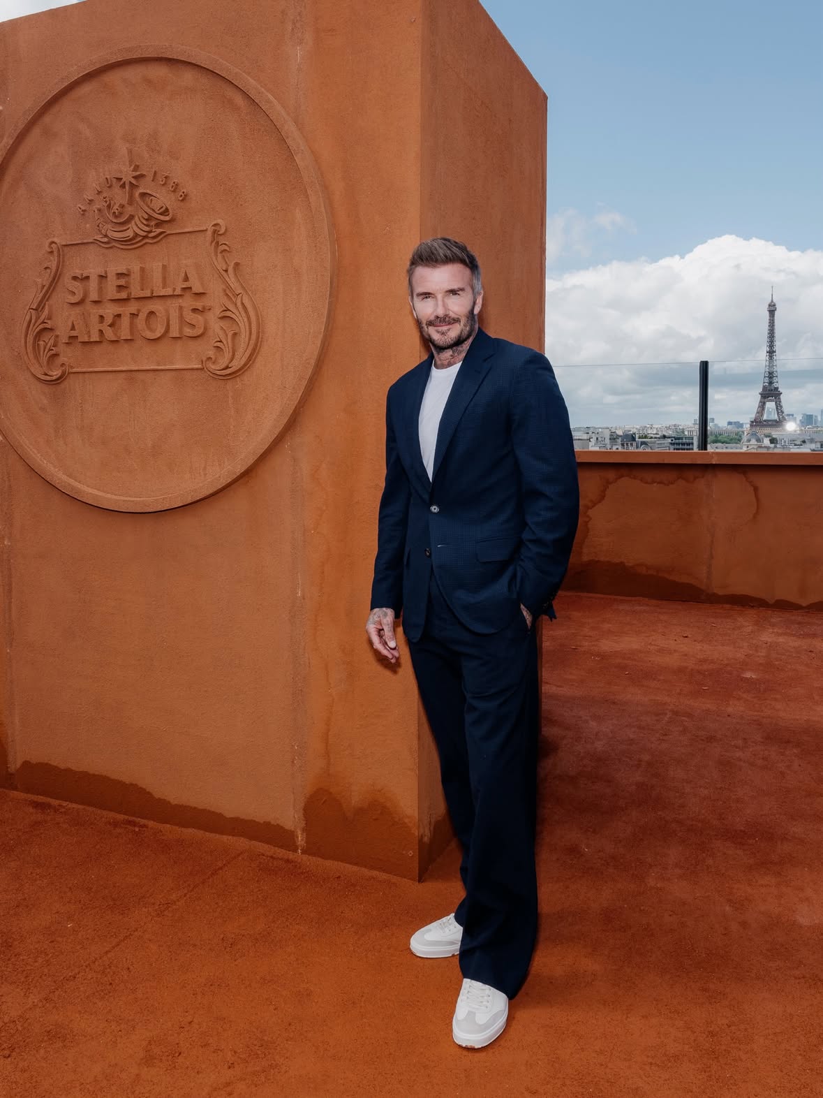 Beautiful afternoon back in Paris… my first Roland Garros 🧡💚 Always great to spend time with @stellaartois 🍺🎾 @mariasharapova @rolandgarros