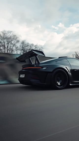 Some things don’t need a soundtrack. 
🎥 @teamkimon #PorscheMoment 
__
911 GT3 RS (WLTP): Fuel consumption combined: 13.2 l/100 km; CO₂ emissions combined: 299 g/km; CO₂ class: G; Status 06/2026