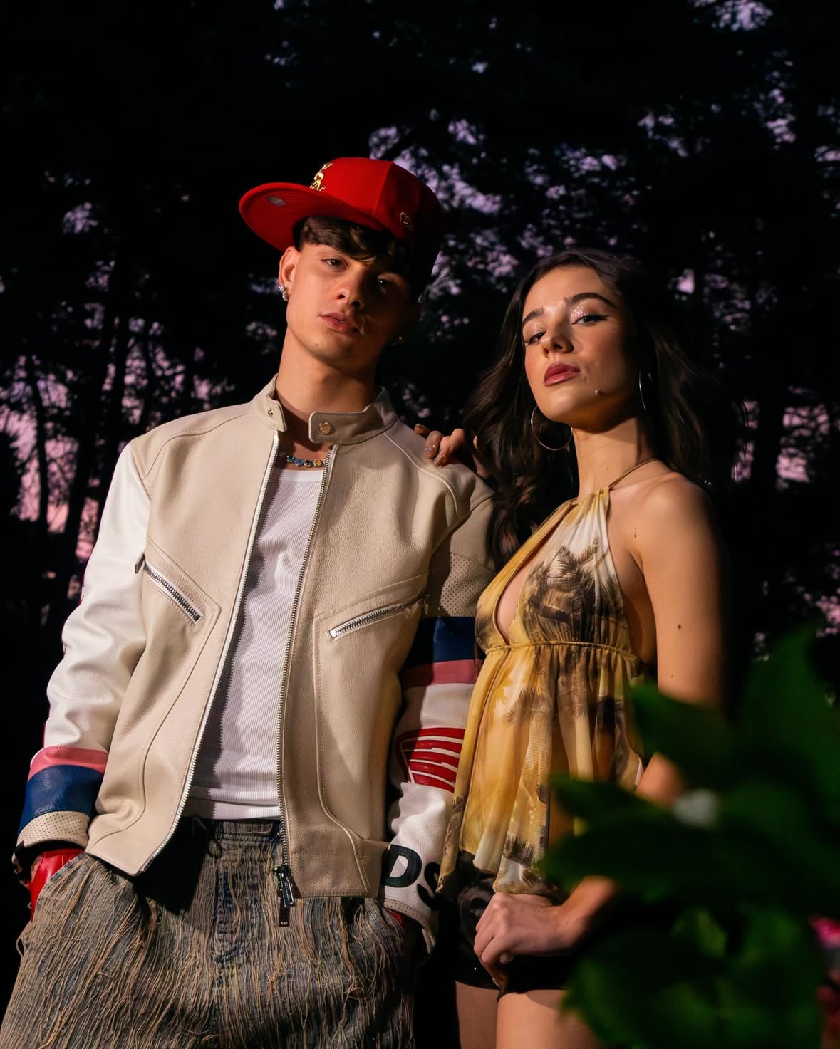 “MELODRAMMATICA” fuori questo venerdì, 5 giugno. 💃
Si stanno per aprire le danze. 

“MELODRAMMATICA” se estrena este viernes 5 de junio. 💃
El baile está a punto de comenzar.