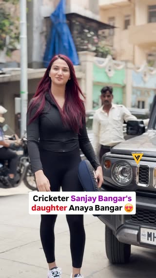 We just cannot stop adoring the confidence and the conviction that the former cricketer #SanjayBangar's daughter #AnayaBangar carries with her!
