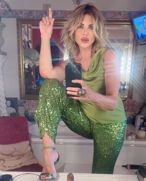Chi di verde si veste …troppo della sua beltà si fida … in effetti 😉❤️❤️❤️buon sabato