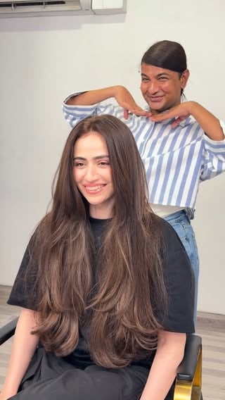 A fresh transformation for the gorgeous @sanajaved.official ✨
.
.
#atifkhanthestylist #hairbyatifkhan #atifkhan #sanajaved #celebrity